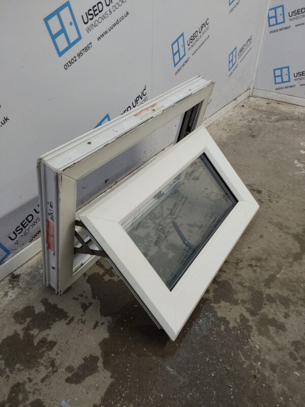 Used White Upvc Window 670mm x 415mm W0249 - Image 3