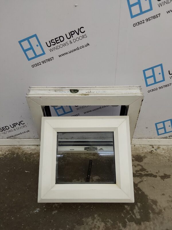 Used White Upvc Window 500mm x 430mm W0255 - Image 2