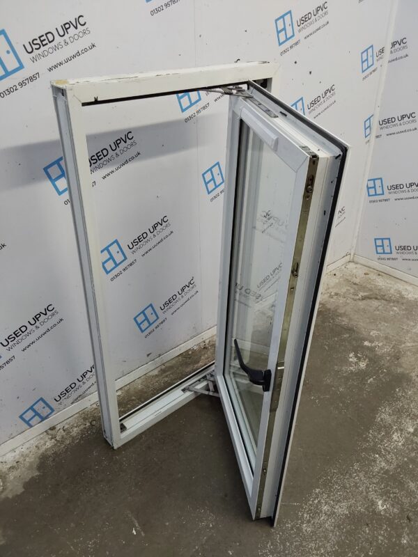 Used White Upvc Window 665mm x 1155mm W0299 - Image 4