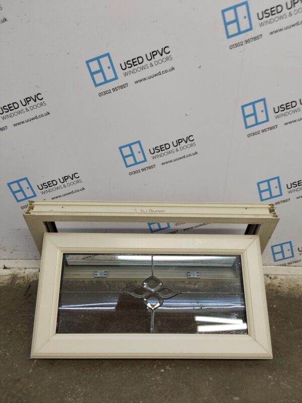 Used Cream Upvc Window 905mm x 465mm W0366 - Image 2