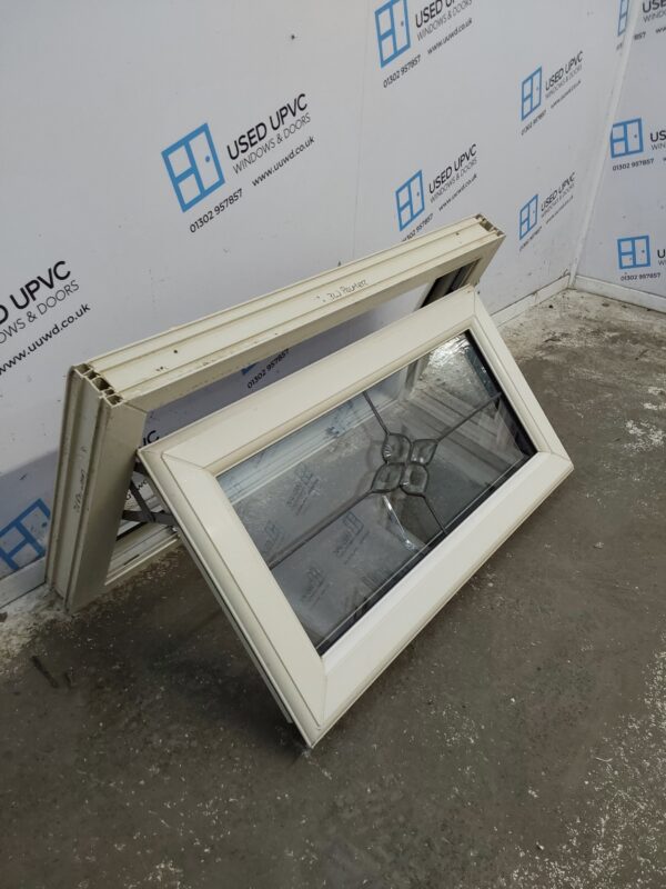 Used Cream Upvc Window 905mm x 465mm W0366 - Image 3