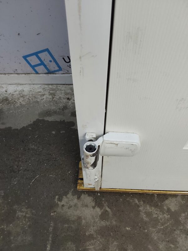 Used White Composite Front Door 930mm x 2085mm C7D050 - Image 9