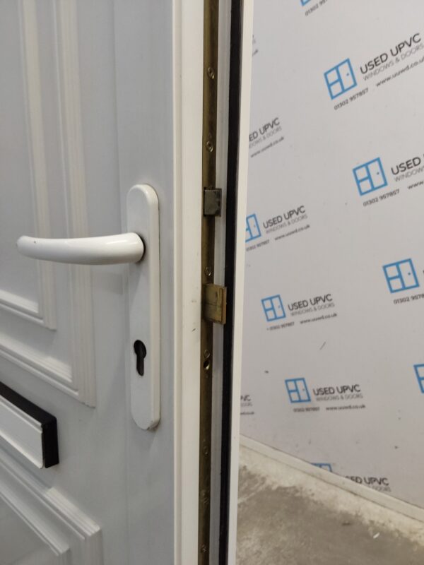 Used White Upvc Front Door 920mm x 2050mm (Reduce To 900mm) 0561 - Image 5