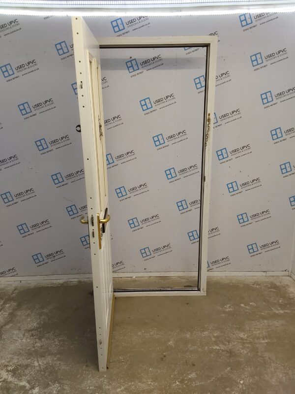 Used White Composite Front Door 920mm x 2110mm 0156 - Image 2