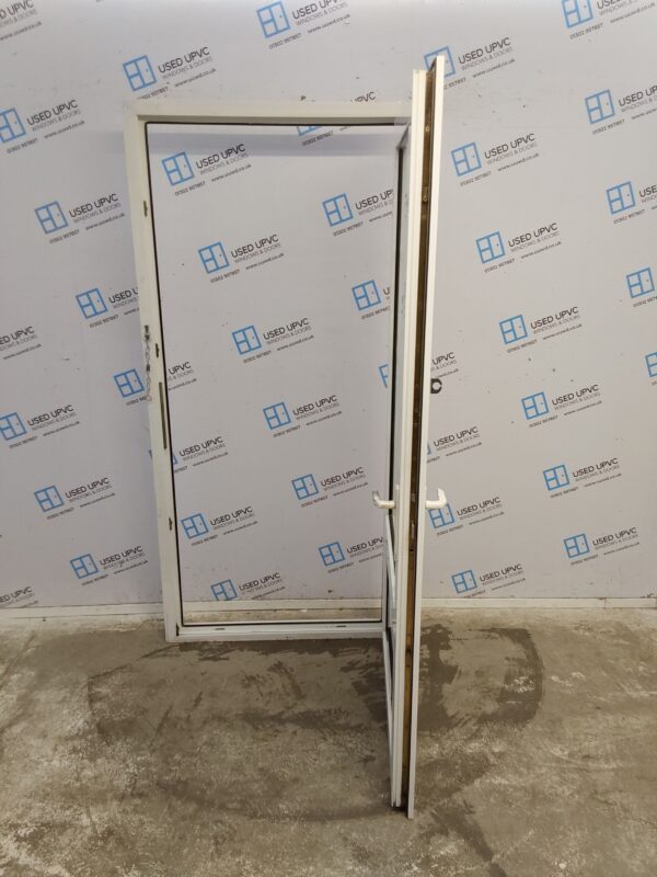 Used White Upvc Front Door 945mm x 1990mm 0101 - Image 3