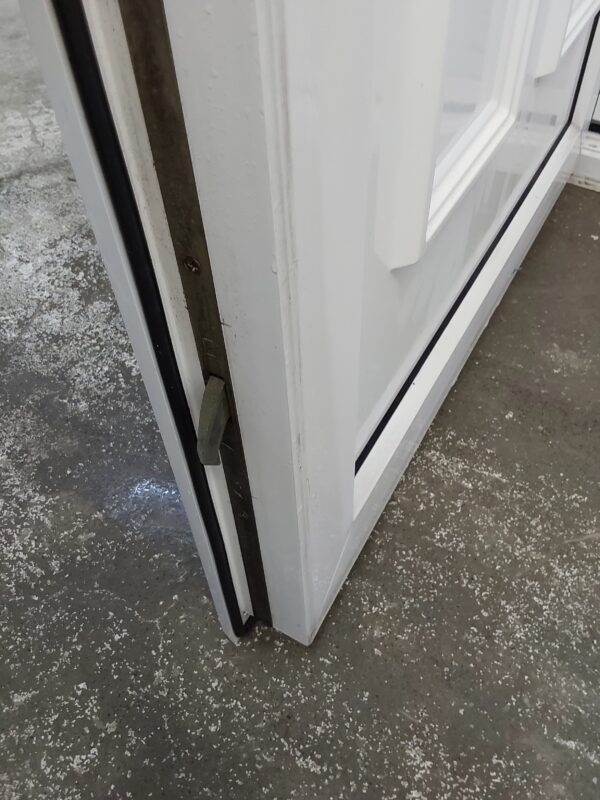 Used White Upvc Front Door 930mm x 2035mm 0565 - Image 8