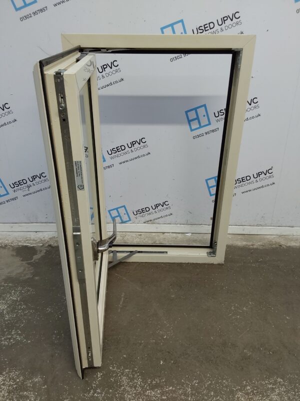 Used Cream Upvc Window 600mm x 880mm C2002 - Image 3