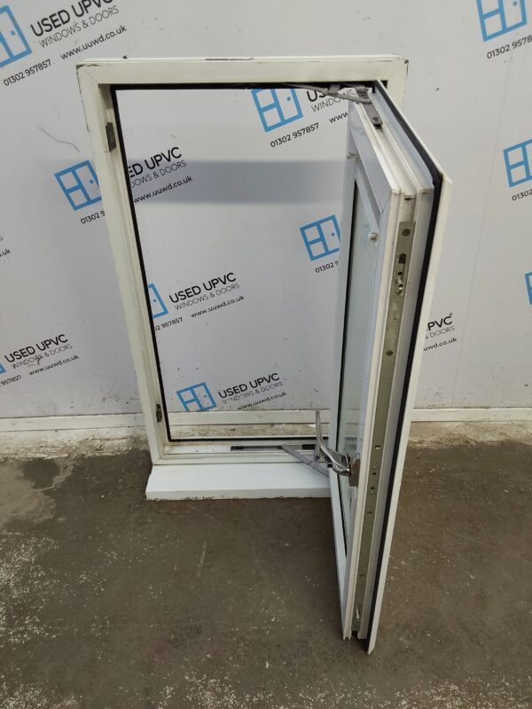 Used White Upvc Window 560mm x 985mm C4W039 - Image 3