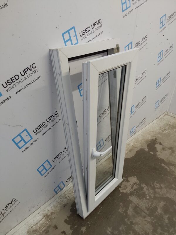 Used White Upvc Tilt And Turn Window 495mm x 1180mm C4W123 - Image 3