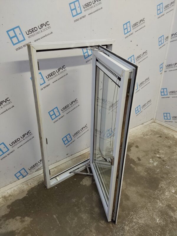 Used White Upvc Window 670mm x 1160mm C4W107 - Image 3