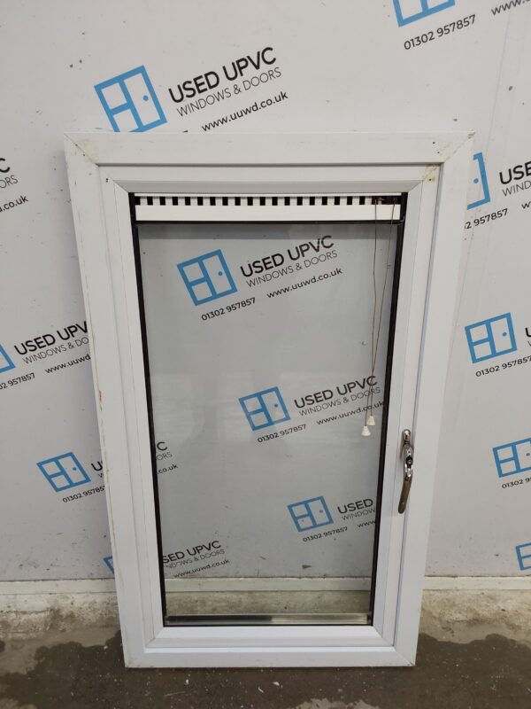 Used White Upvc Window 670mm x 1160mm C4W107 - Image 4