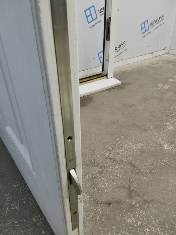 Used White Composite Back Door (outwards opening) 945mm x 2085mm 0621 - Image 8