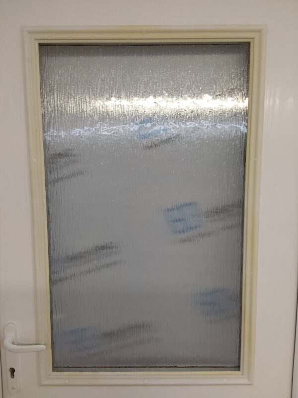 Used White Composite Back Door (outwards opening) 945mm x 2085mm 0621 - Image 5