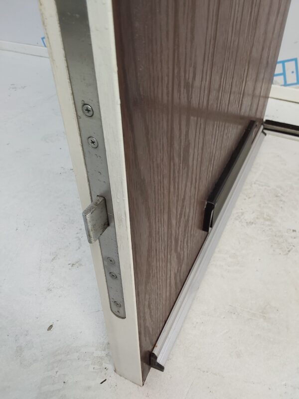 Used Rosewood Composite Front Door 900mm x 2060mm 0754 - Image 8