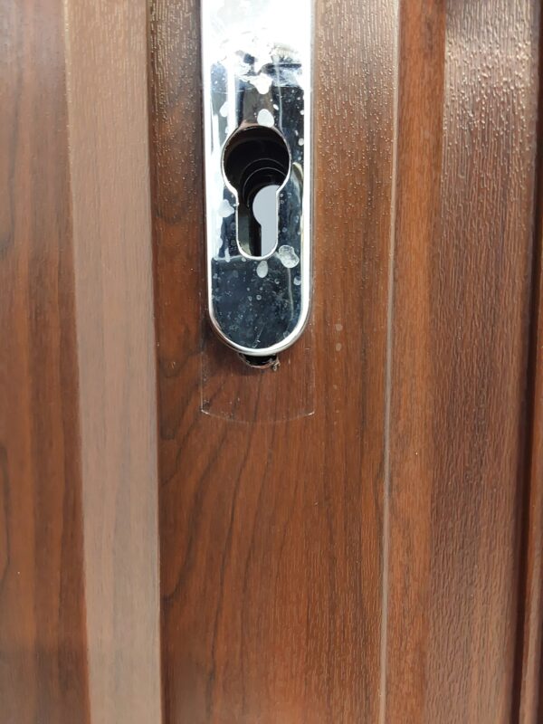 Used Rosewood Upvc Front Door 880mm x 2030mm (reduce to 865mm) 0641 - Image 6