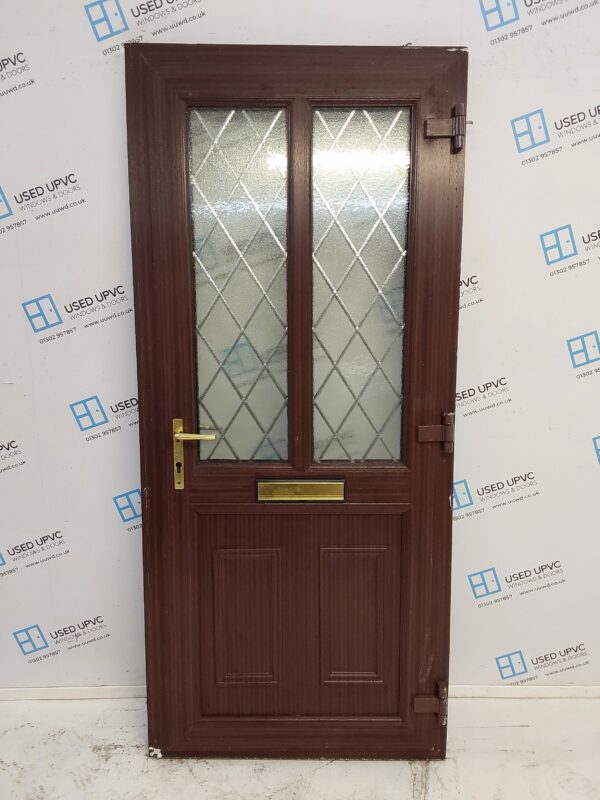 Used Woodgrain Upvc Front Door 905mm x 2045mm (reduce to 890mm) 0226 - Image 2