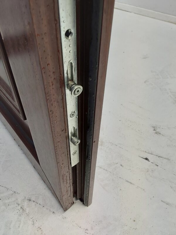 Used Woodgrain Upvc Front Door 905mm x 2045mm (reduce to 890mm) 0226 - Image 6