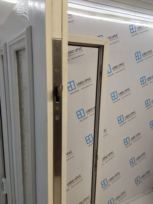 Used White Composite Front Door 890mm x 2060mm C7D032 - Image 6