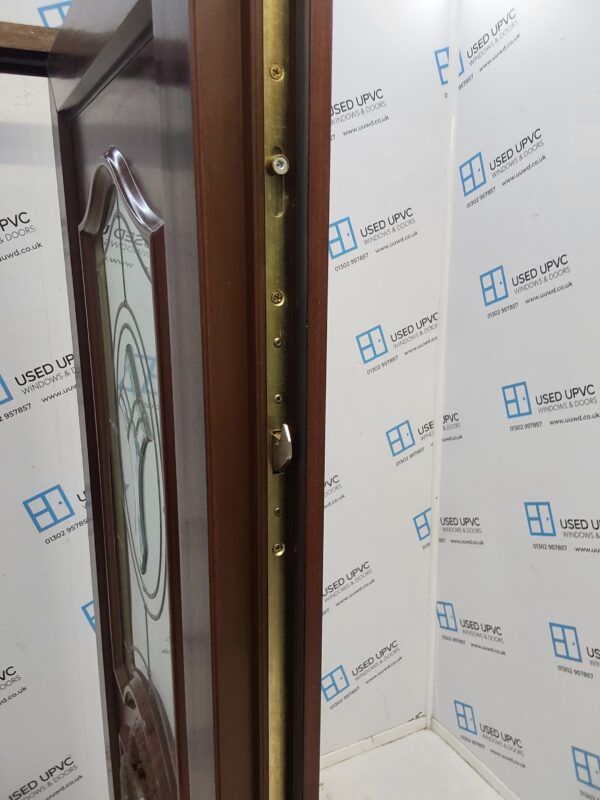 Used Woodgrain Upvc Front Door 930mm x 2020mm C7D066 - Image 4