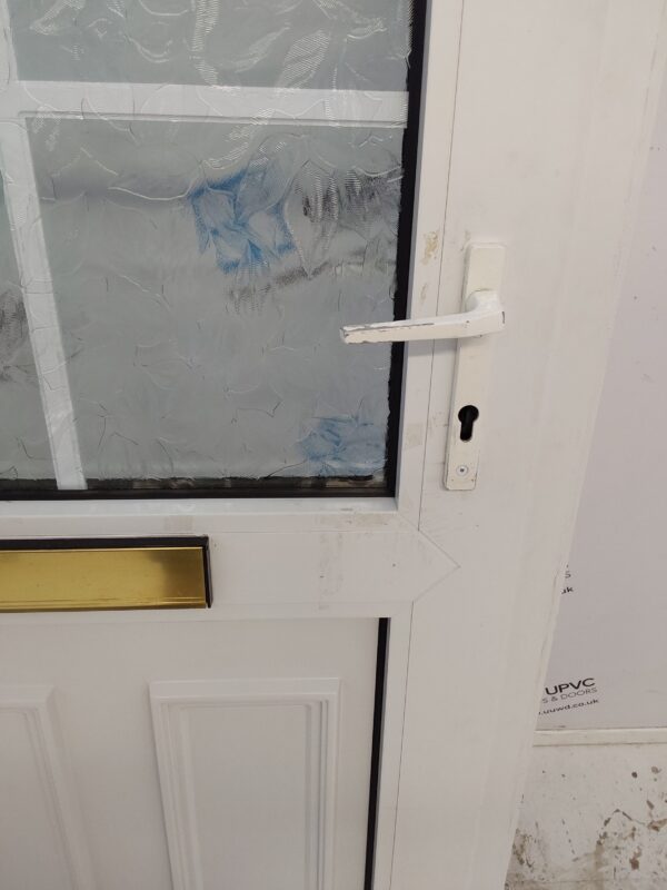 Used White Upvc Front Door 920mm x 2045mm C7D071 - Image 7