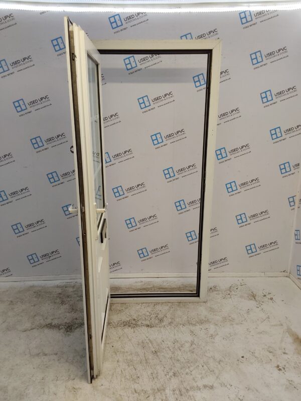 Used White Upvc Front Door 920mm x 2045mm C7D071 - Image 3