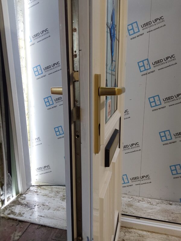 Used White Upvc Front Door With Side Panels And Toplight 1620mm x 2495mm DS008 - Image 5