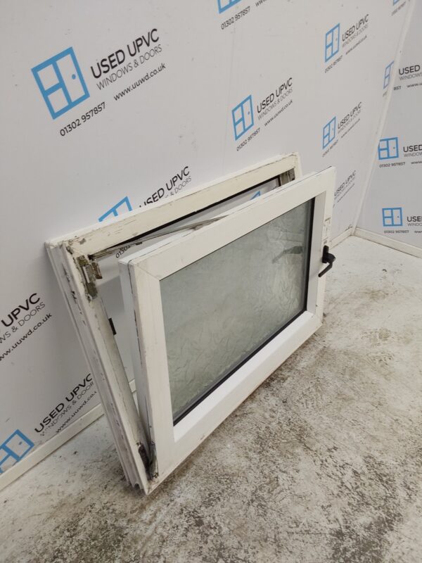 Used White Upvc Tilt And Turn Window 910mm x 635mm C4B021 - Image 3