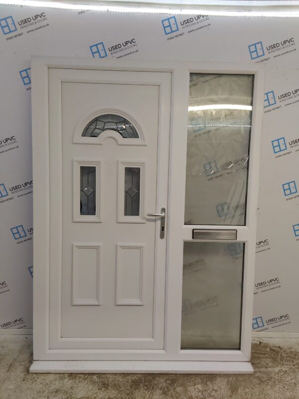 Used White Upvc Front Door And Side Panel 1520mm x 2075mm (Reduce To 1485mm) DS018