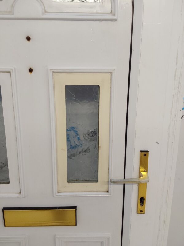 Used White Upvc Front Door 920mm x 2035mm (Reduce To 890mm) 0810 - Image 9