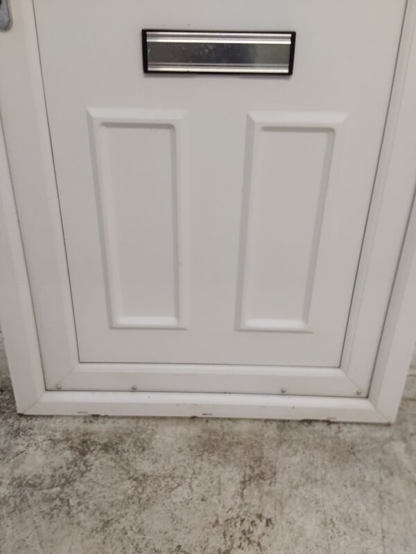 Used White Upvc Front Door 920mm x 2020mm 0239 - Image 8