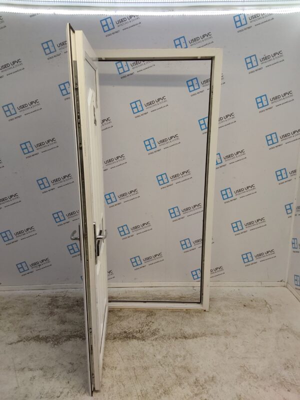 Used White Upvc Front Door 920mm x 2020mm 0239 - Image 3