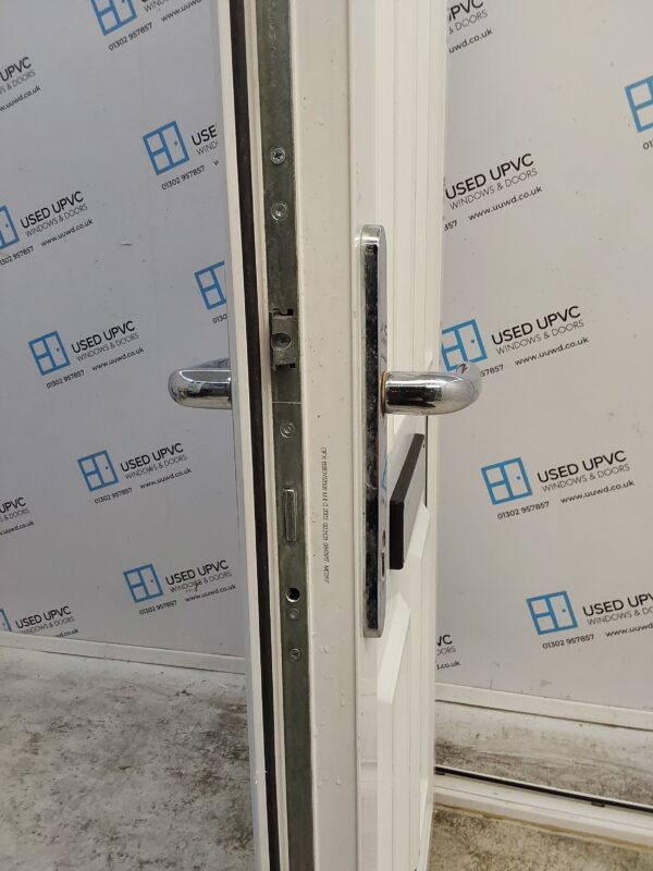 Used White Upvc Front Door 920mm x 2020mm 0239 - Image 5