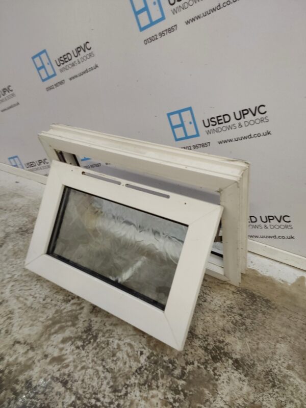 Used White Upvc Window 640mm x 415mm W0375 - Image 3