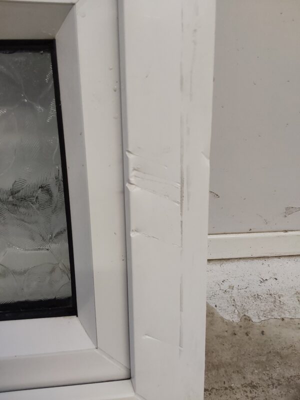 Used White Upvc Window 640mm x 415mm W0375 - Image 6