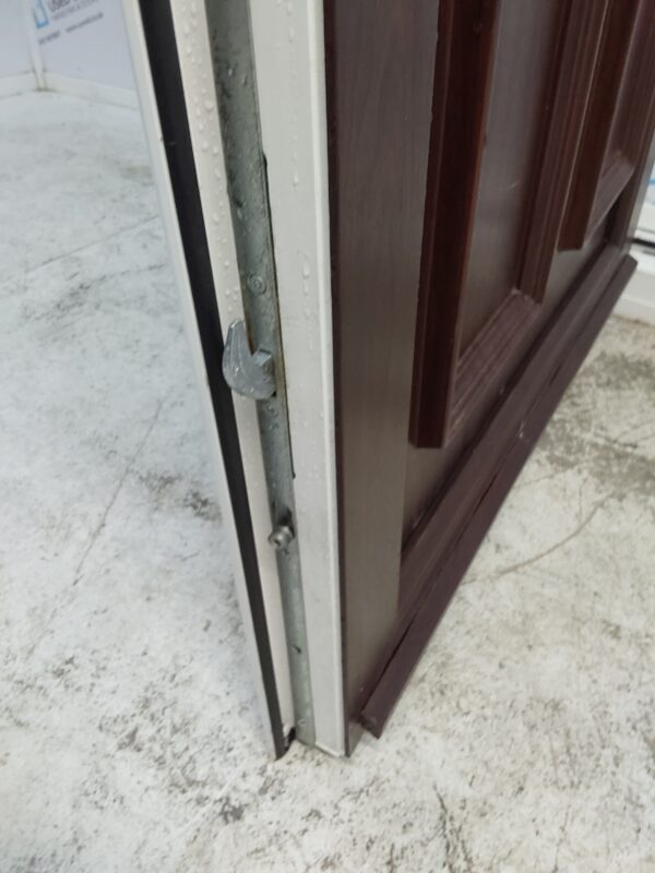 Used Rosewood Upvc Front Door 895mm x 2095mm 0247 - Image 8