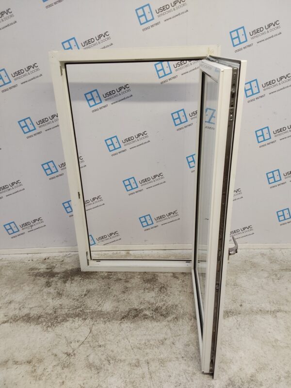 Used White Upvc Tilt And Turn Window 905mm x 1470mm (Reduce To 890mm) LW0098 - Image 3