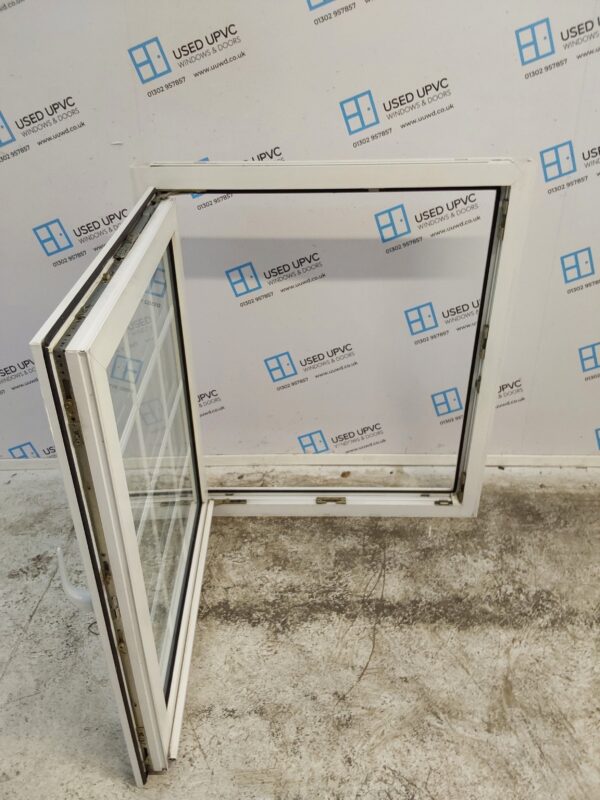 Used White Upvc Tilt And Turn Window 980mm x 1105mm LW0133 - Image 4