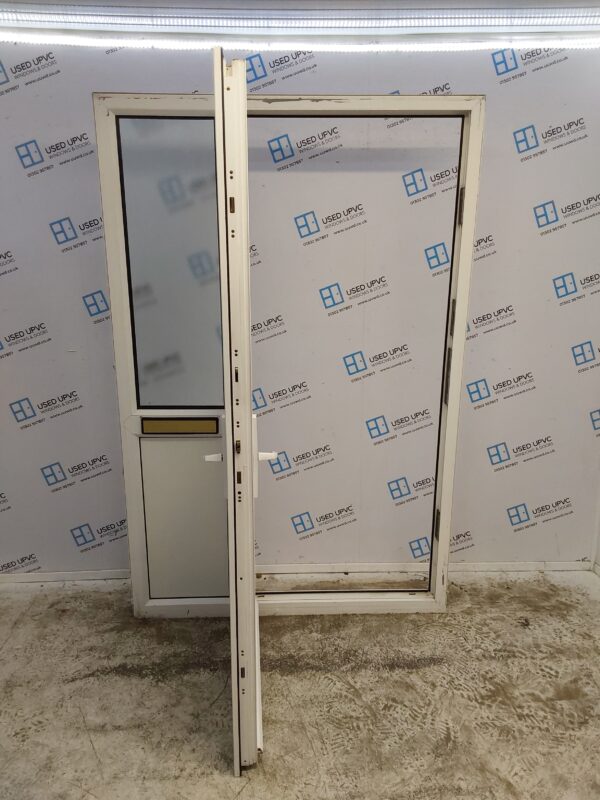 Used White Upvc Front Door And Side Panel 1360mm x 2080mm DS016 - Image 3