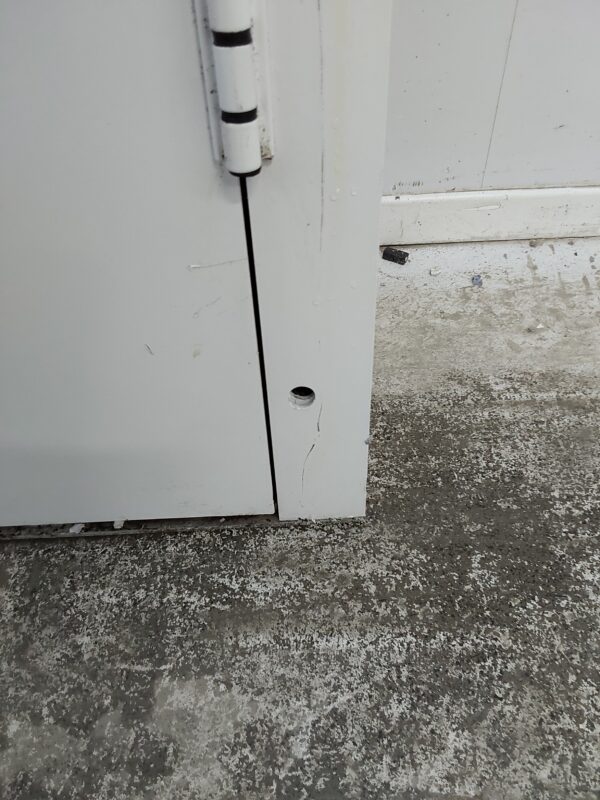 Used White Composite Back Door 1010mm x 2040mm 0420 - Image 12