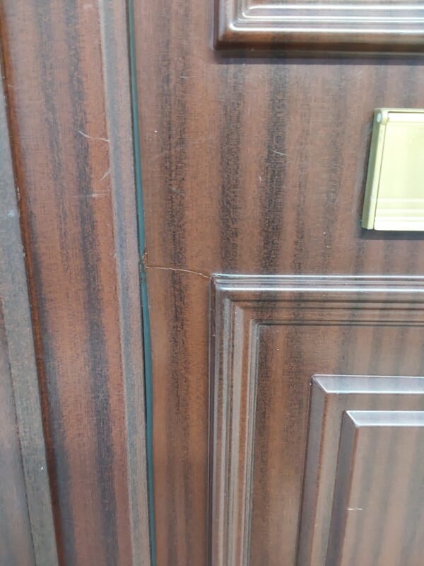 Used Woodgrain Upvc Front Door 885mm x 1995mm 0486 - Image 10