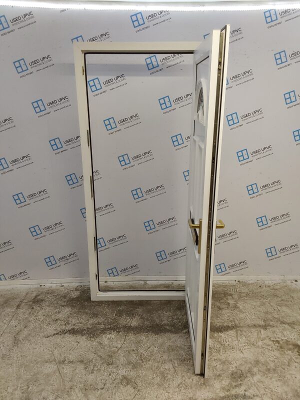 Used White Upvc Front Door 920mm x 2050mm (Reduce To 900mm) 0730 - Image 3