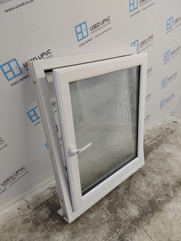 Used White Upvc Tilt And Turn Window 900mm x 1085mm LW0101 - Image 3