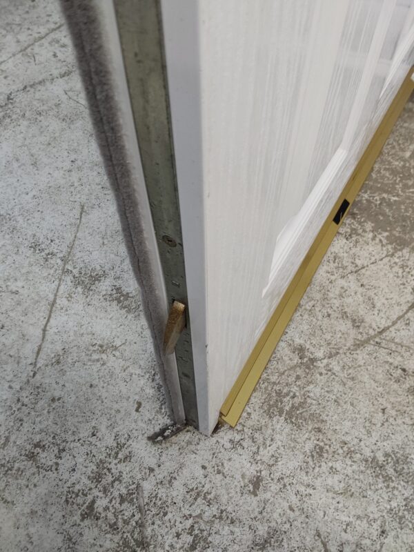 Used White Composite Back Door 895mm x 2040mm 0516 - Image 6