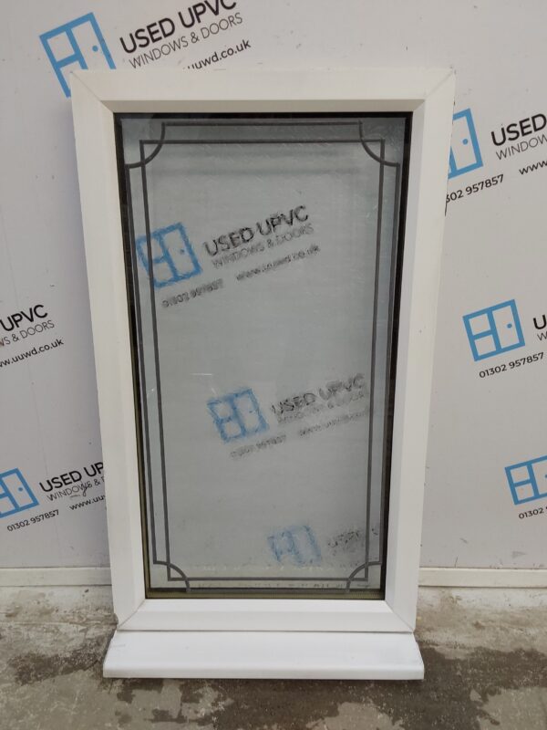 Used White Upvc Window 560mm x 990mm C4W050