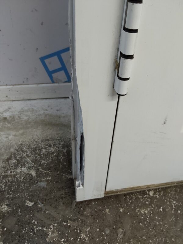 Used White Upvc Front Door 880mm x 2015mm 0356 - Image 5