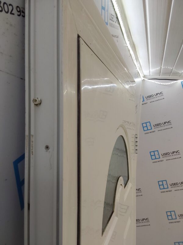 Used White Upvc Front Door 930mm x 2140mm (reduce to 2090mm) 0716 - Image 6