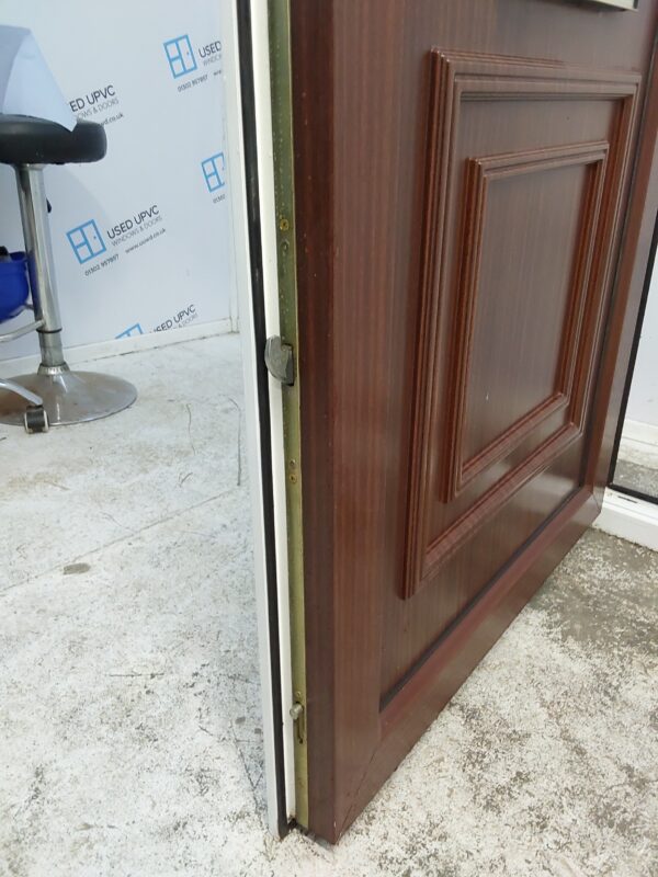 Used Woodgrain Upvc Front Door 905mm x 2070mm (Reduce to 885mm) 0548 - Image 5