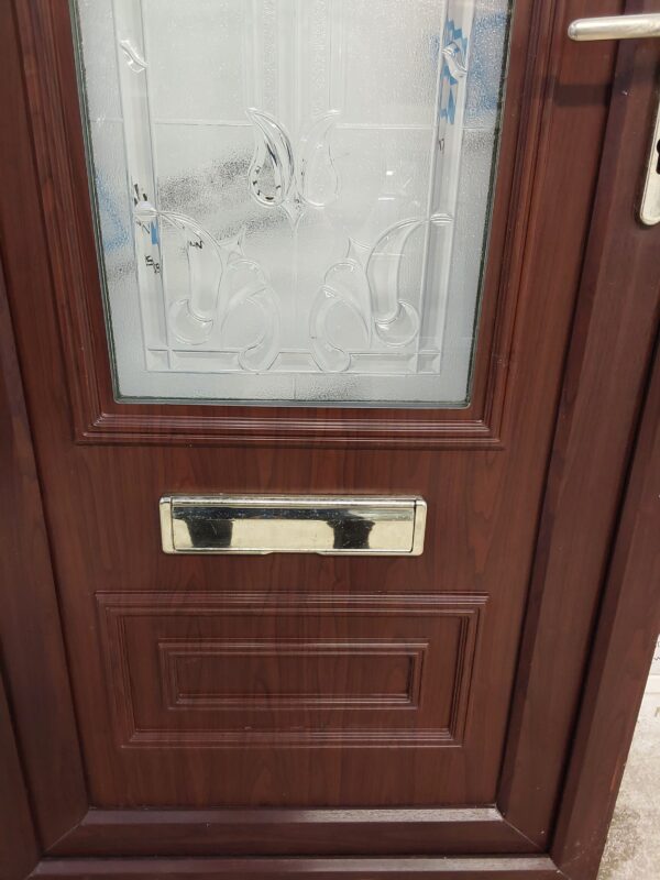 Used Rosewood Upvc Front Door 860mm x 2045mm 0014 - Image 10