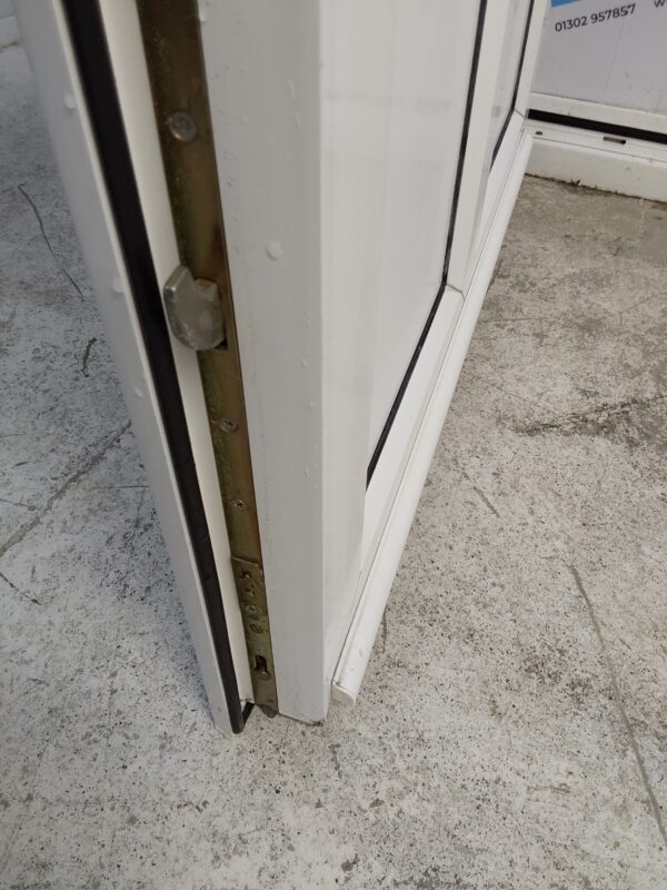 Used White Upvc Front Door And Side Panel 1370mm x 2020mm DS002 - Image 10