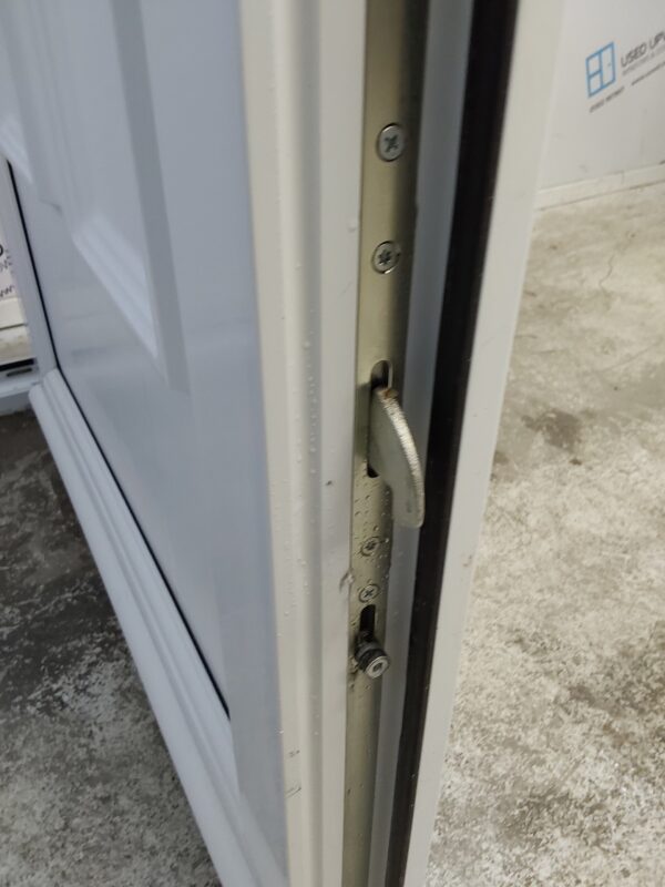 Used White Upvc Front Door 895mm x 2040mm (reduce to 870mm) C6045 - Image 6